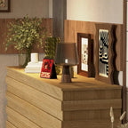 Cassettiera a 9 cassetti: Finitura in legno chiaro con un design lineare moderno per un ampio spazio di archiviazione