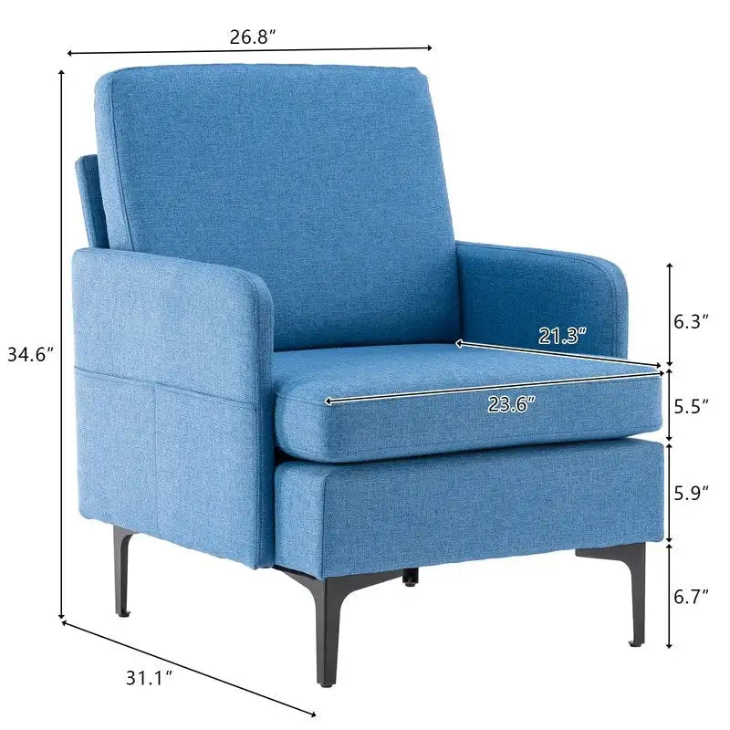 Poltrona di design rivestita in lino