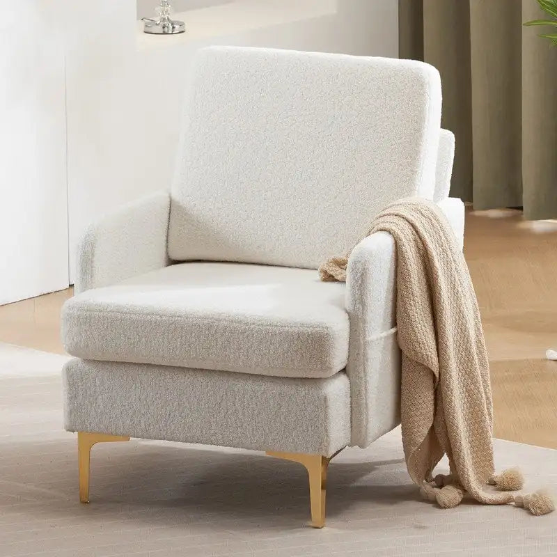 Poltrona di design rivestita in lino