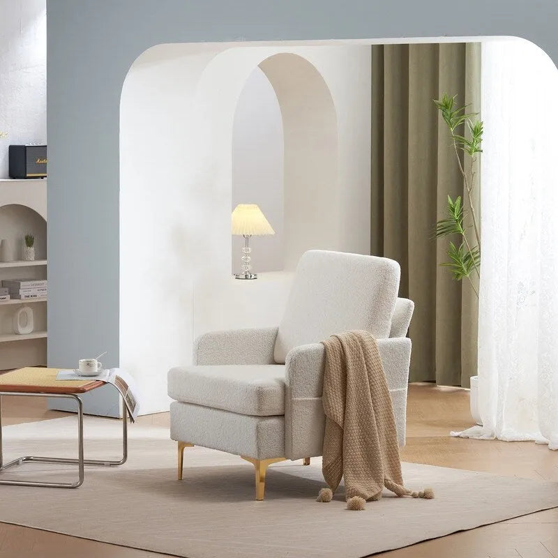 Poltrona di design rivestita in lino