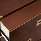 Cassettiera a 5 cassetti Kedric con accenti dorati di