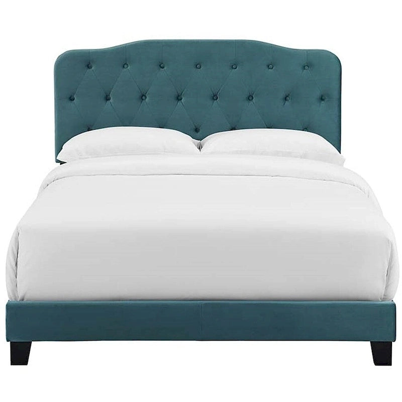 Letto matrimoniale con piattaforma in velluto verde acqua Dayton con testiera capitonné