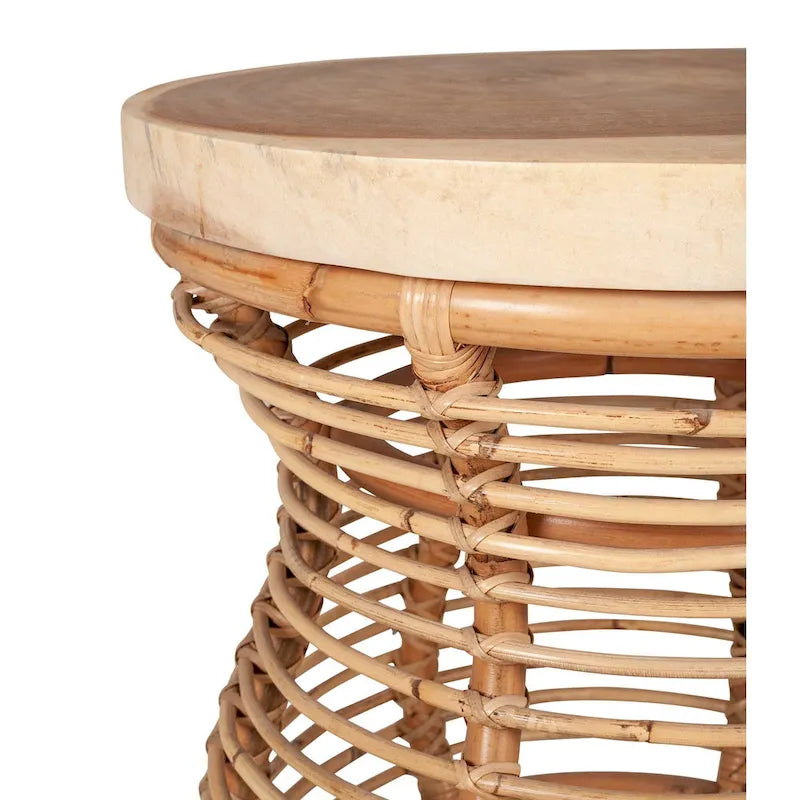 Tavolino con struttura in rattan e piano in legno massello di